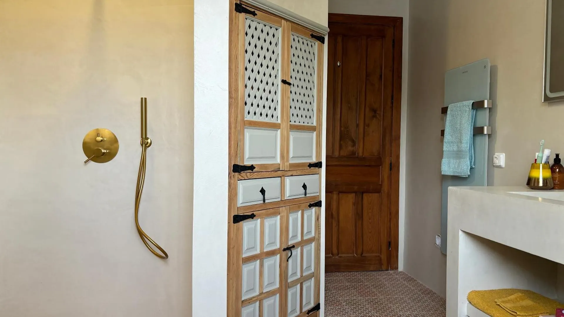 Lovely Home With Heated Pool & Countryside Views Near Sedella, Andalucia Holiday home